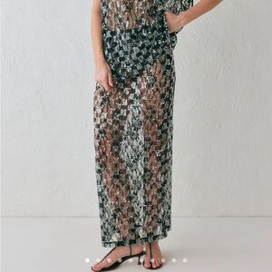 Chic Black and White Maxi Skirt